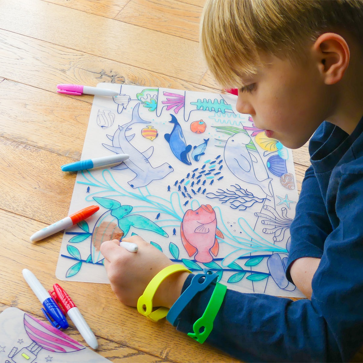 Coloring Mat (5 Erasable Markers - Coral)