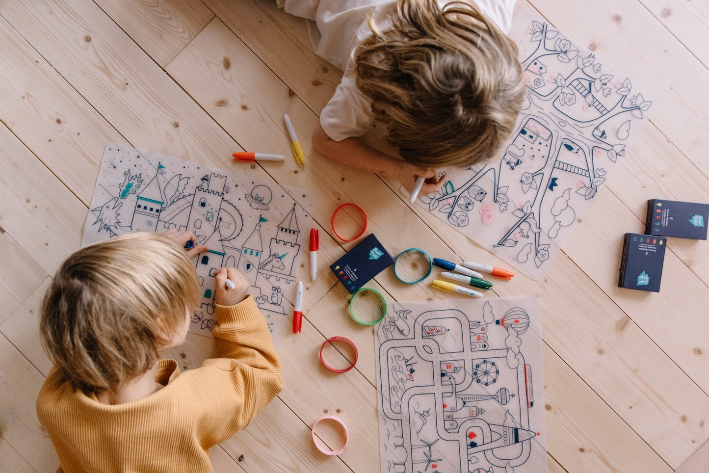 Coloring Mat (5 Erasable Markers - Surf)